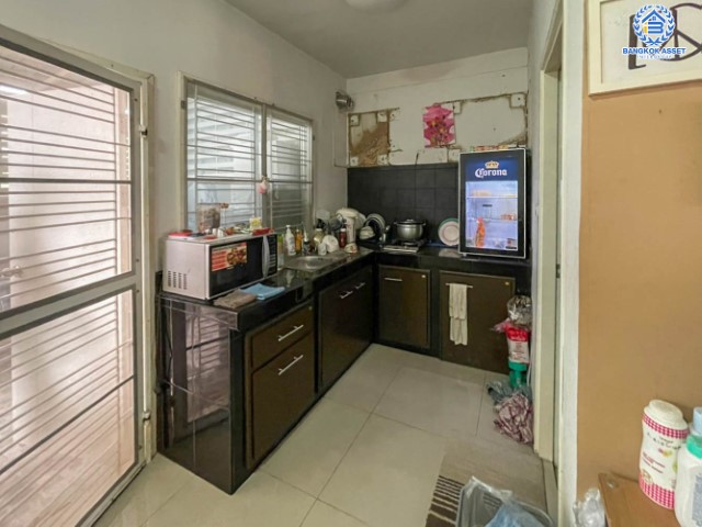 ทาวน์โฮมมือสองย่านนนทบุรี ม.พฤกษาวิลล์70 พระราม5-สิรินธร เนื้อที่ 19.80 ตร.ว.  ฟังก์ชัน 3 ห้องนอน 2 ห้องน้ำ บ้านสวยพร้อมเข้าอยู่ ใกล้สิ่งอำนวยความสะดวก บนทำเลที่ดี เชื่อมต่อถนน ราชพฤกษ์, นครอินทร์ ใกล้รถไฟฟ้าและทางด่วน  ราคาสุดคุ้มจองเลย!